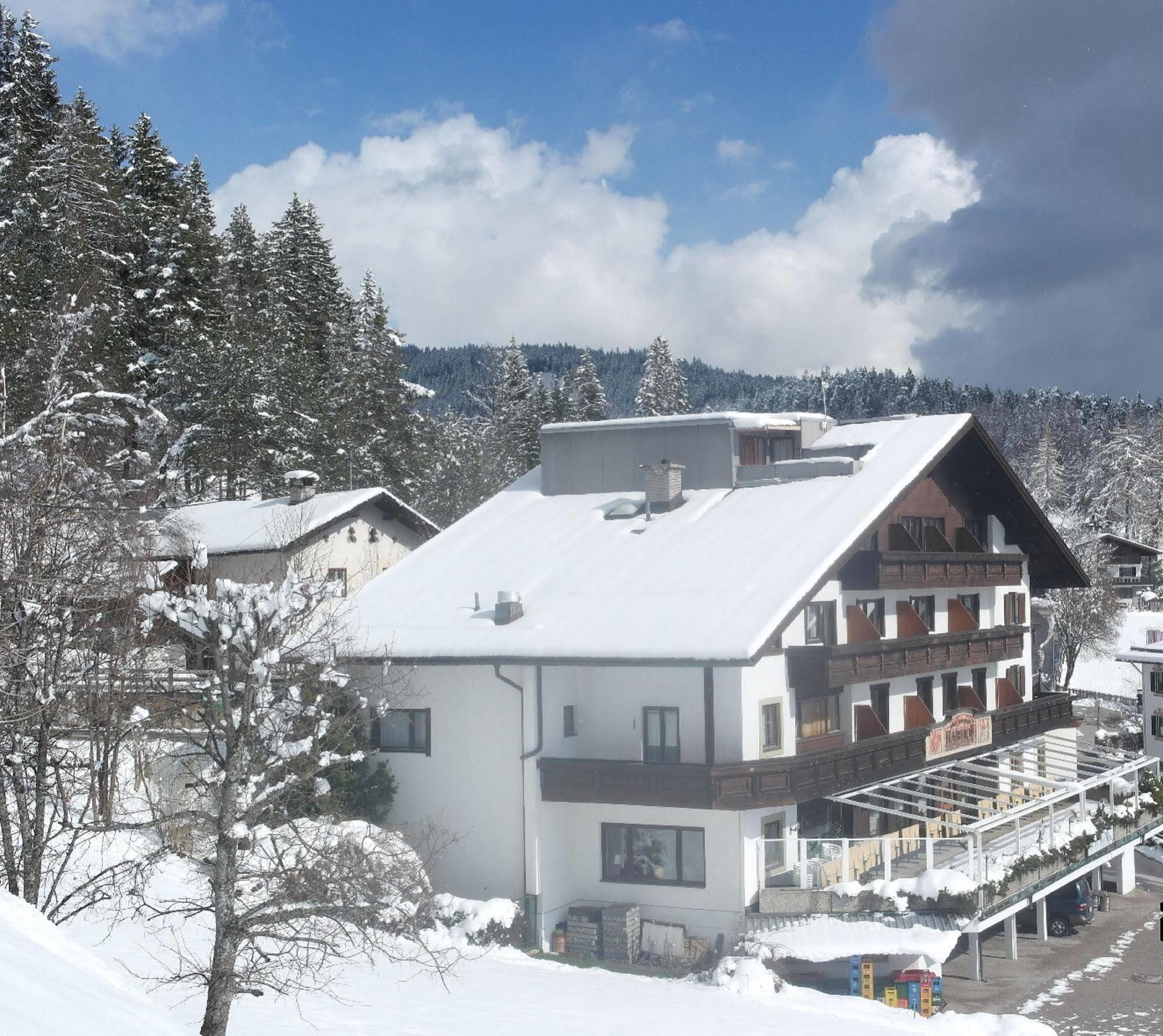 Hotel Habhof - Garni เมอเซิร์น ภายนอก รูปภาพ